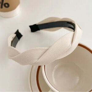 Cream Twisted Headband